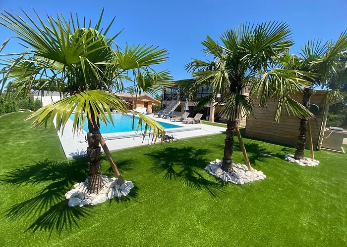 Chambre privée chez l habitant avec piscine de 1 à 3 chambres