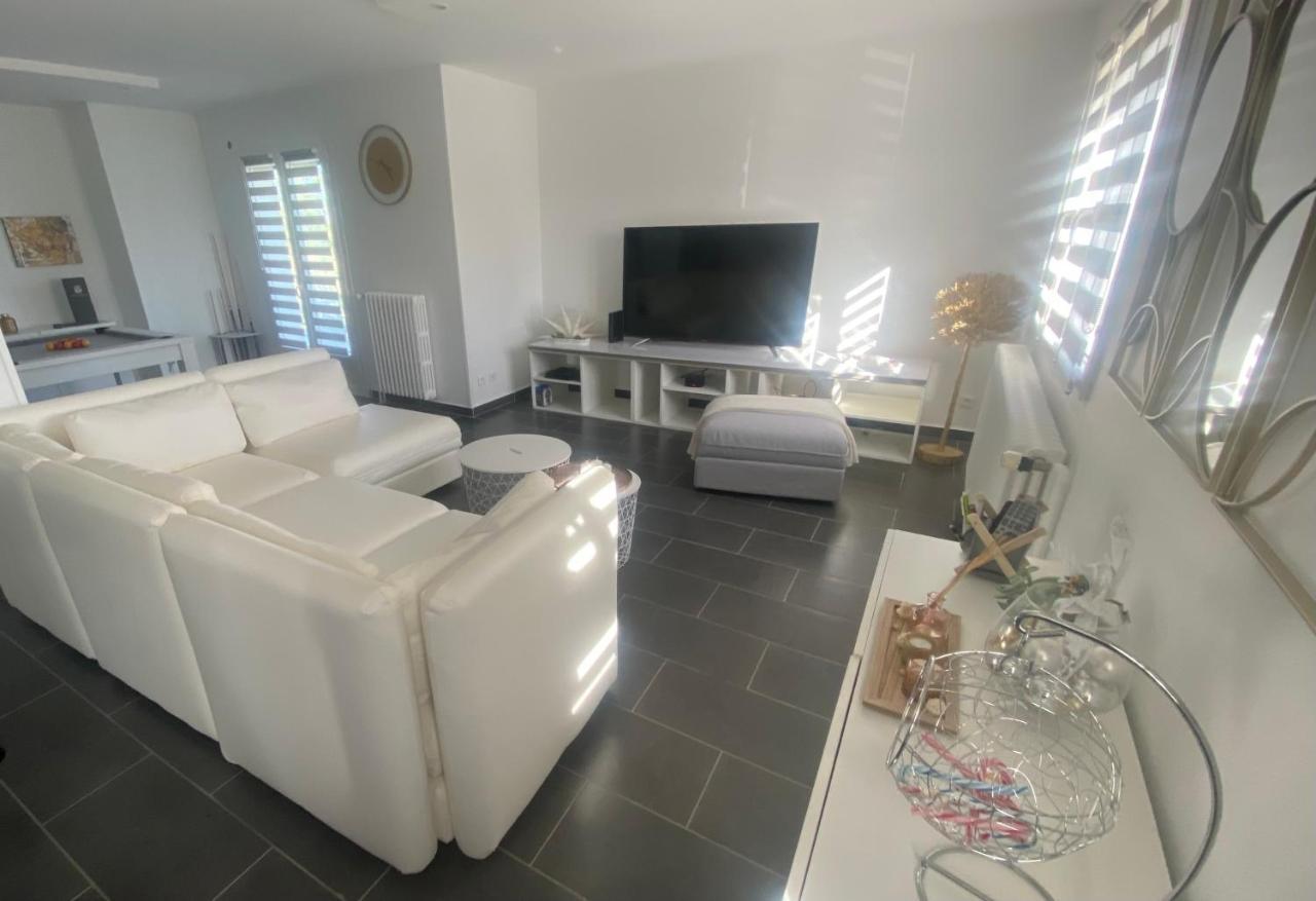 Privée Avec Piscine De 1 à 3 *